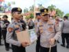 Secara Simbolis, Kapolres Gowa Memberikan Paket Lebaran Kepada Personil dan ASN Polres Gowa Secara Simbolis, Kapolres Gowa Memberikan Paket Lebaran Kepada Personil dan ASN Polres Gowa