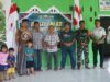 Personel Satgas Bakti TNI Untuk Rakyat Rampungkan Rehabilitasi Masjid Al-Mukhlis di Lahusa