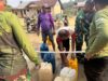 Di Tengah Kekeringan, Yonif TP 806/SI Datang Membawa Harapan dan Air Bersih Untuk Warga Kampung Walal
